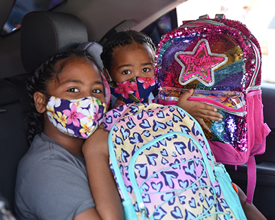 2-girls-and-2-backpacks.jpg 2-girls-and-2-backpacks.jpg